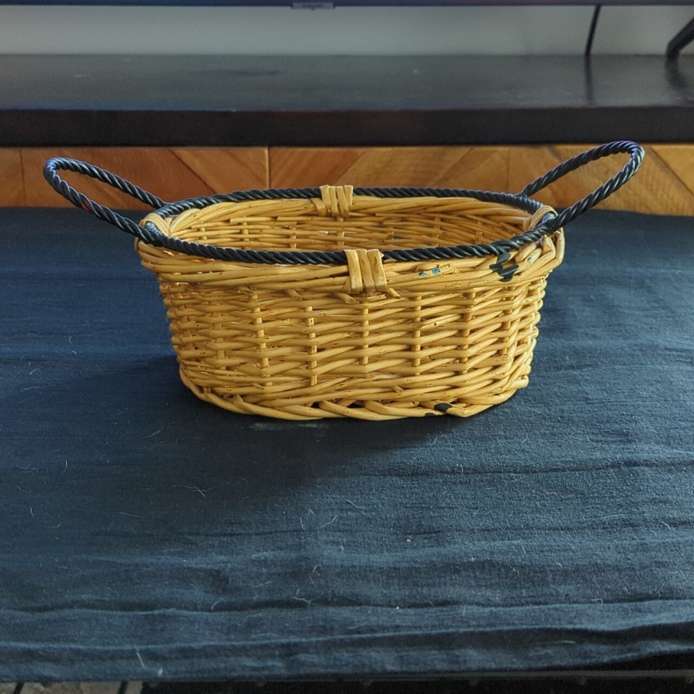 Small basket